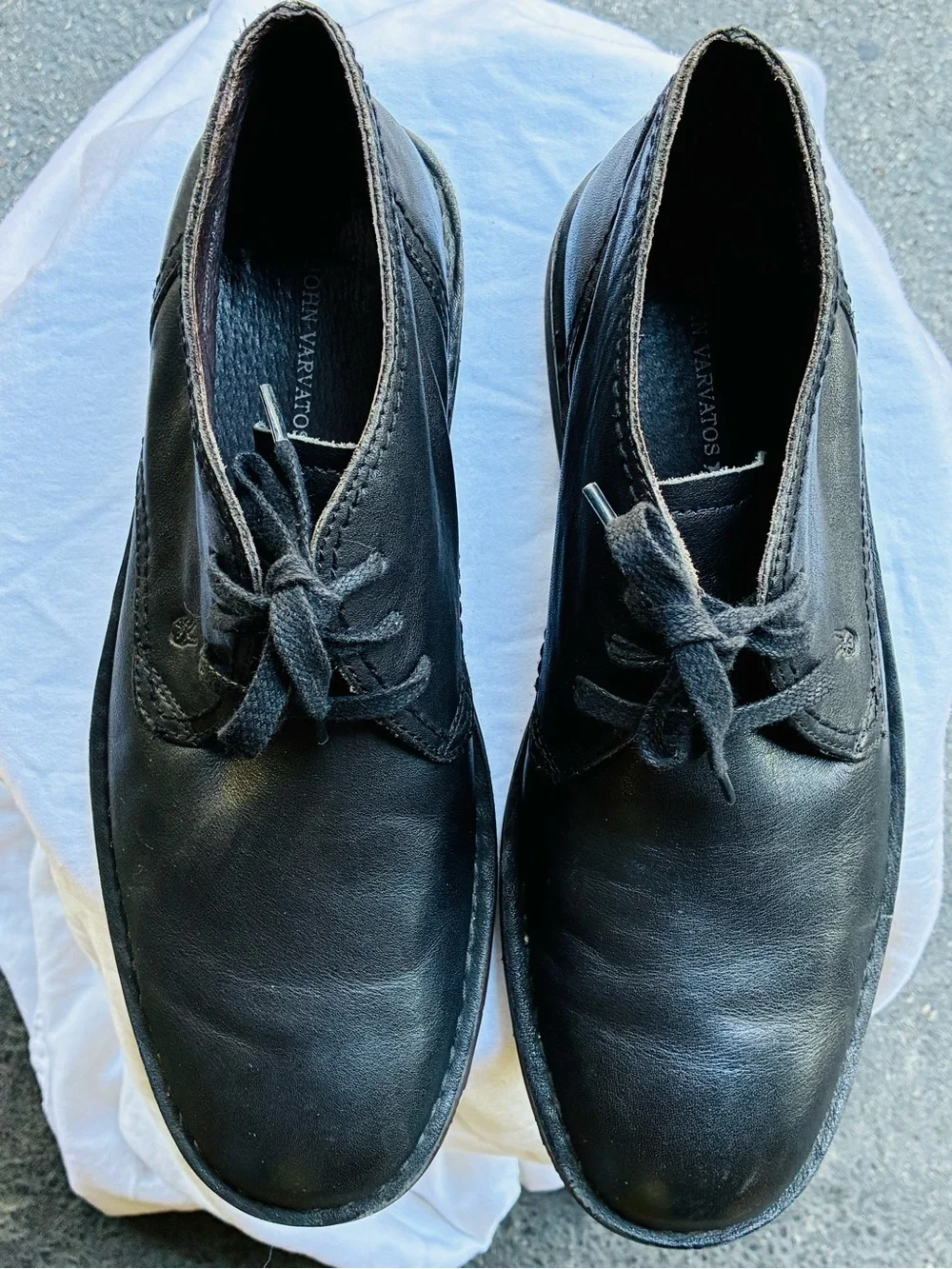 John Varvatos Black Leather Hipster Chukka Boots, Size 10